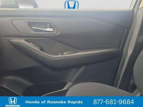 Used 2024 Nissan Rogue SV AWD/4WD image 28