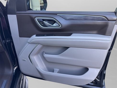 Used 2021 GMC Yukon SLT w/ SLT Luxury Plus Package image 43