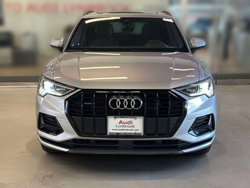 Used 2023 Audi Q3 2.0T Premium w/ Convenience Package AWD/4WD image 2