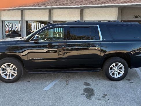 Used 2018 Chevrolet Suburban LT image 8