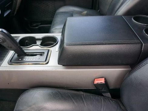 Used 2017 Ford Expedition EL XLT w/ Equipment Group 201A RWD image 28