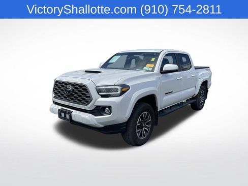 Used 2023 Toyota Tacoma TRD Sport w/ Black Out Package (TMS) AWD/4WD image 4