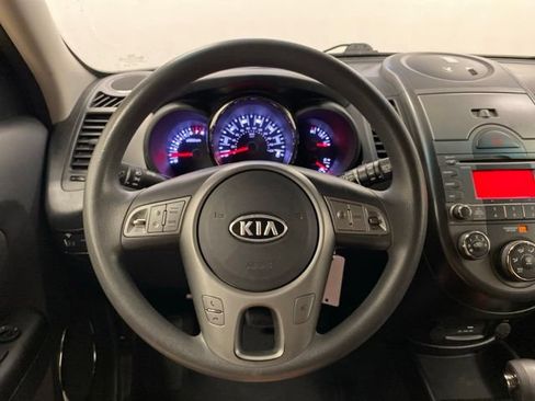 Used 2011 Kia Soul + FWD image 13