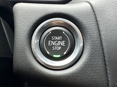 Used 2023 GMC Yukon AT4 image 36