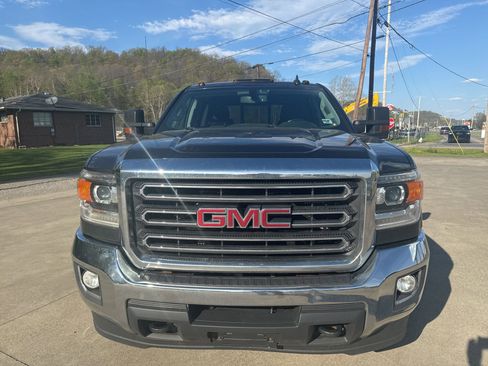 Used 2017 GMC Sierra 2500 SLE w/ HD SLE Preferred Plus Package image 3