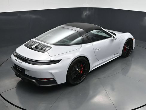 Certified 2025 Porsche 911 Targa 4 GTS AWD/4WD image 20