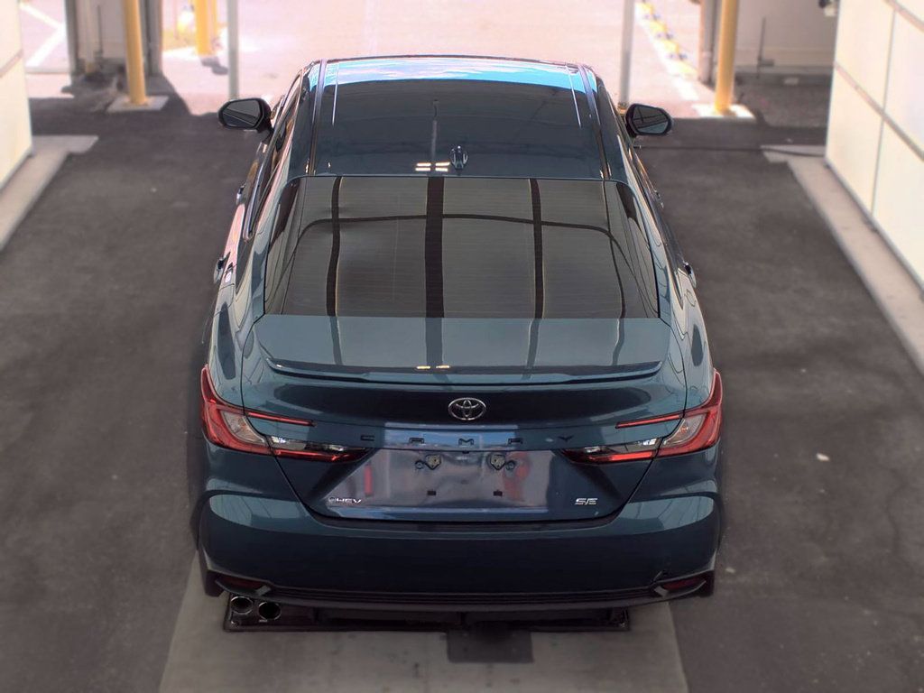 Used 2025 Toyota Camry SE FWD image 11