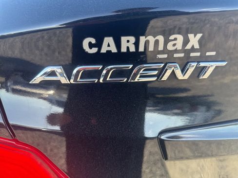 Used 2017 Hyundai Accent SE image 11