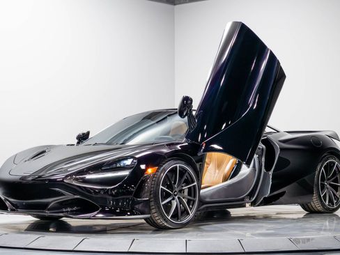 Used 2019 McLaren 720S Luxury RWD image 3