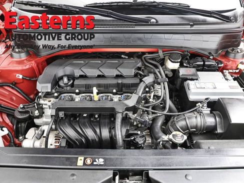 Used 2025 Hyundai Venue Limited image 7