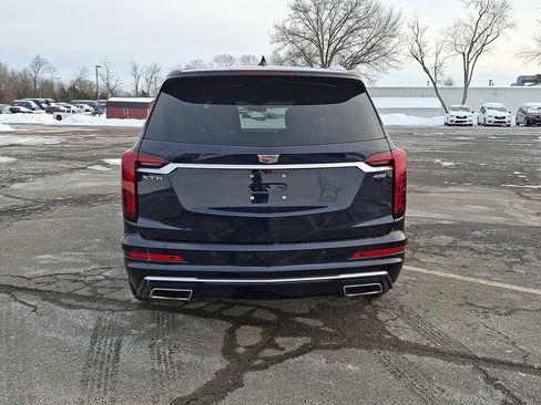 Used 2021 Cadillac XT6 Premium Luxury image 8