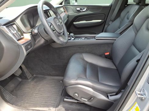 Used 2023 Volvo XC60 B5 Plus w/ Climate Package AWD/4WD image 20