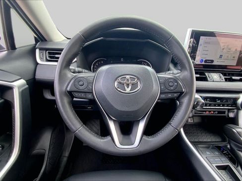 Used 2023 Toyota RAV4 XLE Premium FWD image 6