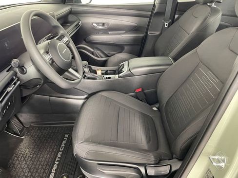 Used 2026 Hyundai Santa Cruz SE AWD/4WD image 2