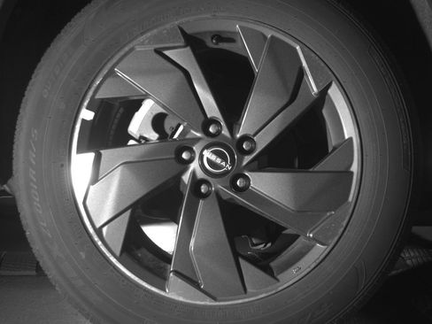 Used 2025 Nissan Rogue SV image 15