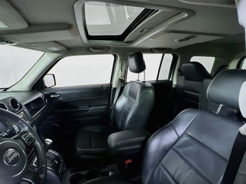 Used 2017 Jeep Patriot High Altitude AWD/4WD image 20
