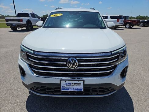 Used 2024 Volkswagen Atlas SE FWD image 12