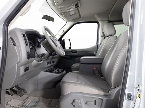 Used 2019 Nissan NV 3500 SV w/ Navigation Package image 14