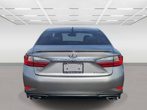 Used 2016 Lexus ES 350 w/ Luxury Package w/Wood Trim image 4