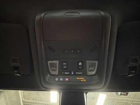 Certified 2022 Cadillac XT6 Luxury w/ LPO, Floor Liner Package FWD image 22