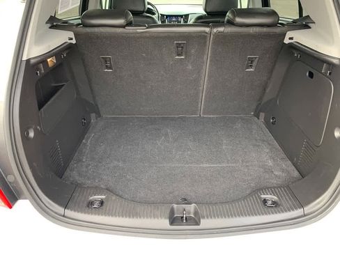 Certified 2022 Chevrolet Trax LT w/ LT Convenience Package image 6