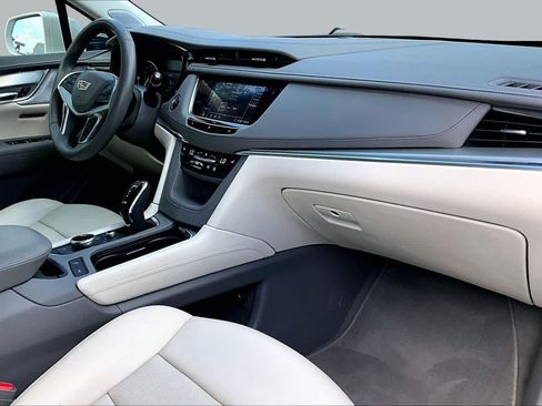 Used 2020 Cadillac XT5 Premium Luxury FWD image 19