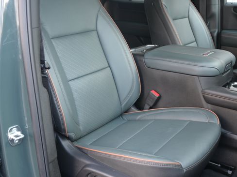 Used 2026 GMC Yukon AT4 AWD/4WD image 34