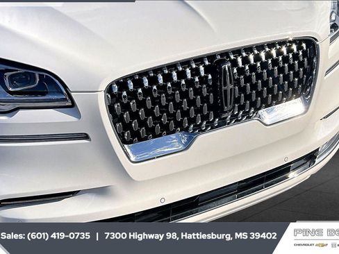 Used 2023 Lincoln Aviator Black Label w/ Dynamic Handling Package AWD/4WD image 22
