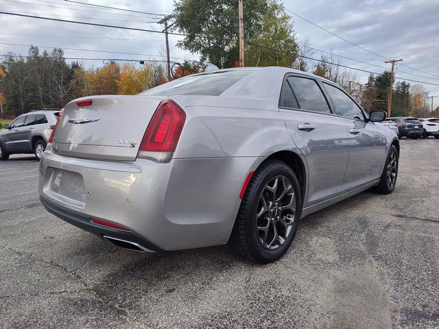 Used 2017 Chrysler 300 S w/ 300S Premium Group AWD/4WD image 7