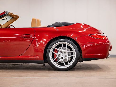 Used 2009 Porsche 911 Carrera 4S AWD/4WD image 27