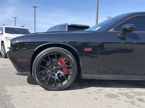 Used 2016 Dodge Challenger R/T Plus image 9