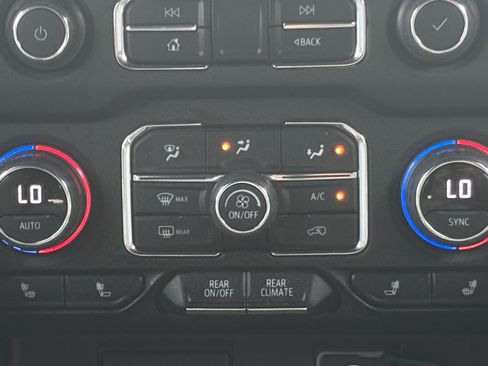 Used 2021 Chevrolet Tahoe LT image 4