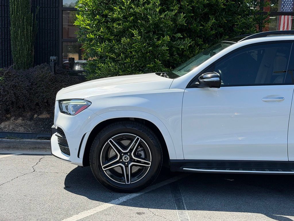 Used 2022 Mercedes-Benz GLE 450 4MATIC w/ AMG Line Exterior image 10