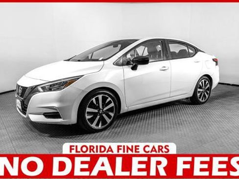 Used 2022 Nissan Versa SR FWD image 1