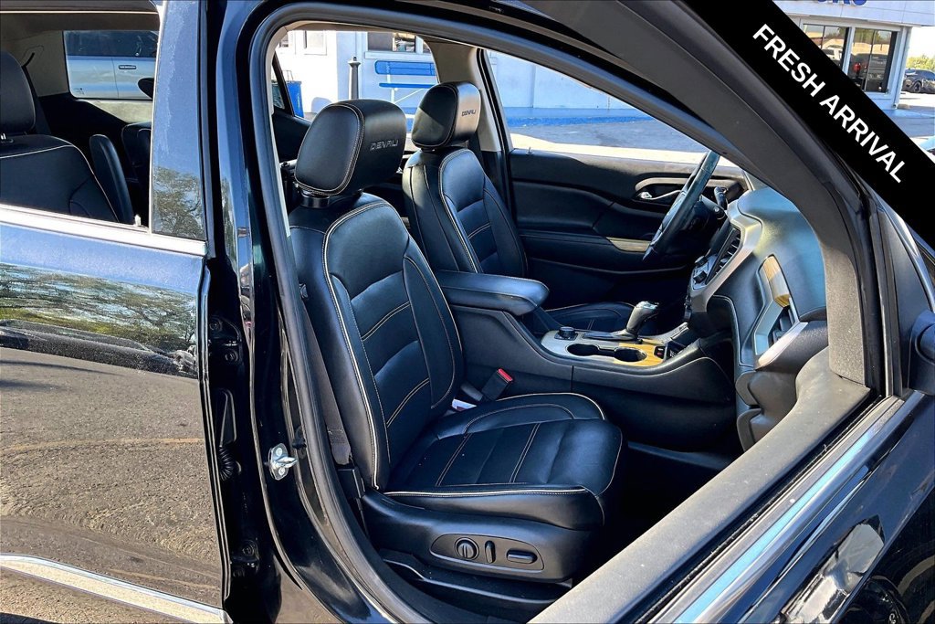 Used 2018 GMC Acadia Denali w/ Technology Package AWD/4WD image 29