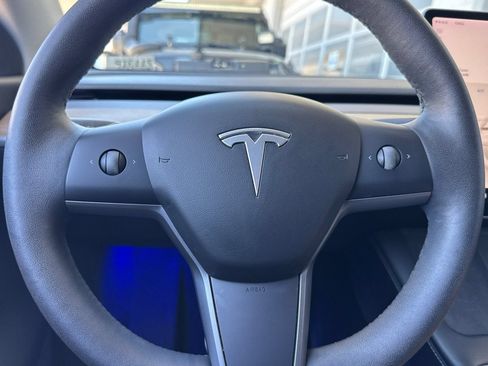 Used 2022 Tesla Model Y Performance AWD/4WD image 22