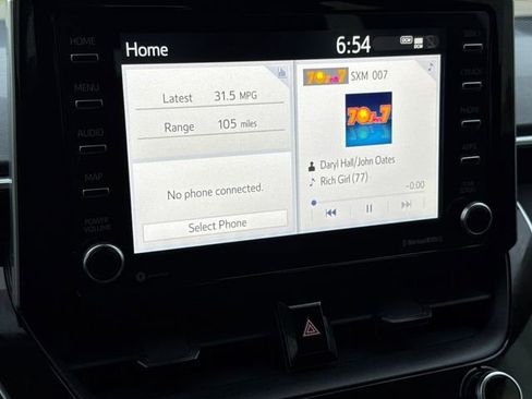 Used 2021 Toyota Corolla LE image 23