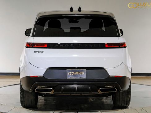 Used 2024 Land Rover Range Rover Sport SE image 11