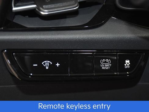 New 2025 Kia Niro EX FWD image 9