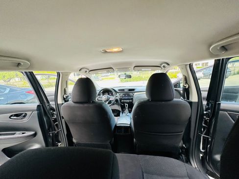 Used 2019 Nissan Rogue Sport S FWD image 22