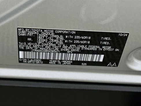 Used 2024 Toyota bZ4X XLE w/ Weather Package image 12