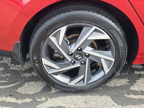 Certified 2024 Hyundai Elantra SEL w/ Convenience Package image 21