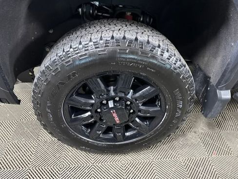 Used 2024 GMC Sierra 2500 AT4 w/ AT4 Premium Plus Package image 10