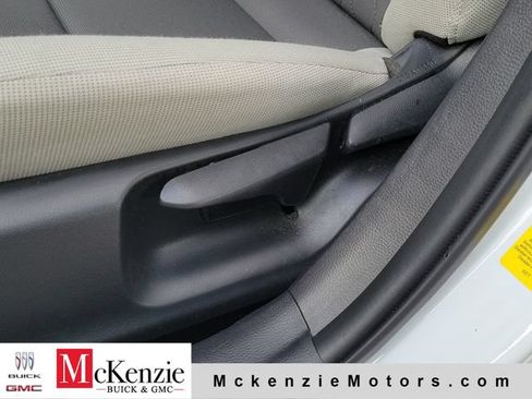 Used 2023 Toyota Corolla LE FWD image 7
