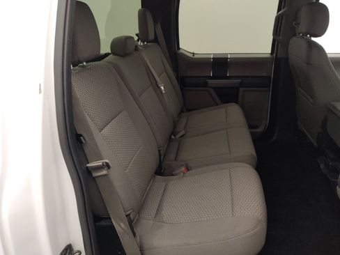 Used 2015 Ford F150 XLT image 19