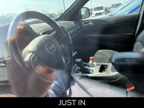 Used 2018 Jeep Grand Cherokee Altitude image 26