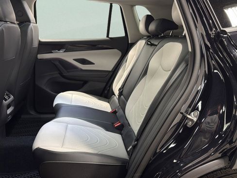 New 2026 Volkswagen Tiguan SE image 27