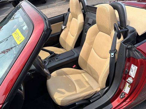 Used 2012 MAZDA MX-5 Miata Grand Touring w/ Premium Pkg RWD image 9