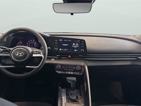 Used 2023 Hyundai Elantra SEL FWD image 13