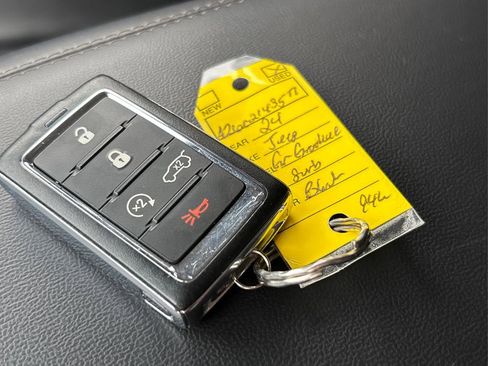 Used 2024 Jeep Grand Cherokee Limited 4xe image 34